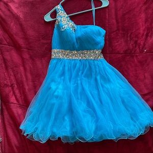 One shoulder strap dress